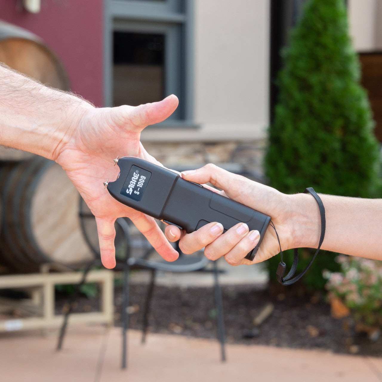 Linterna Electroshock SABRE Tactical Stun Gun S-1009